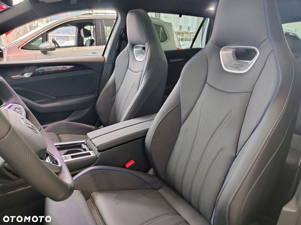 Volkswagen Passat - 18