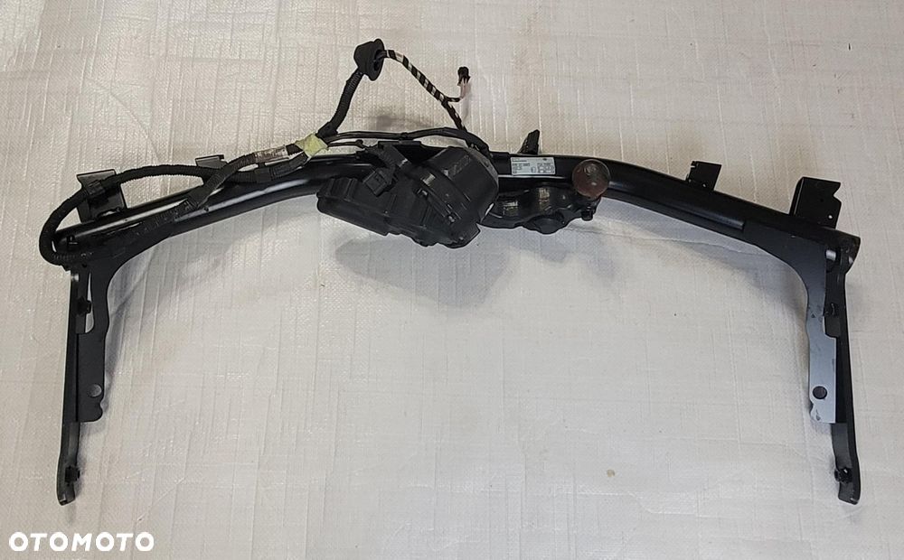 HAK HOLOWNICZY VW GOLF VIII KOMBI 2019- 5H9803881D - 1