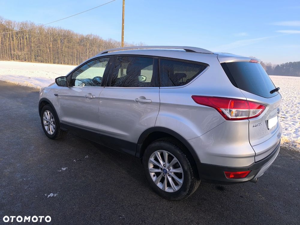Ford Kuga 2.0 TDCi 2x4 Titanium - 6