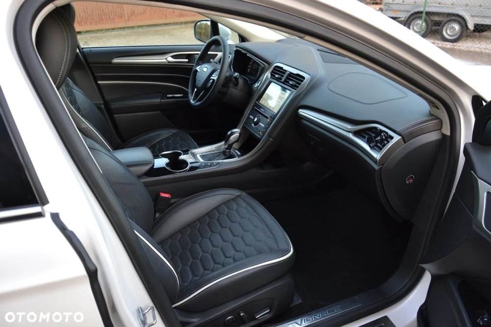 Ford Mondeo 2.0 TDCi Bi-Turbo PowerShift-Aut Vignale - 32