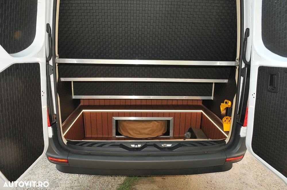Mercedes-Benz SPRINTER - 24