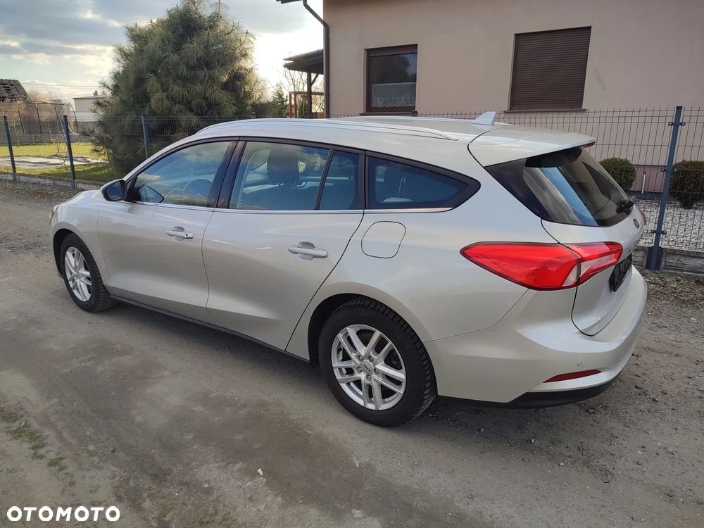 Ford Focus 1.5 EcoBlue STart-Stopp-System TITANIUM - 4