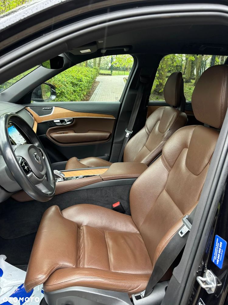 Volvo XC 90 - 22