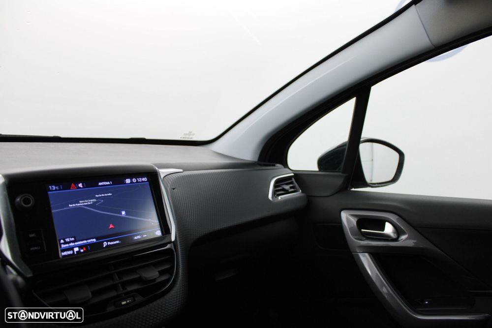 Peugeot 2008 1.2 PureTech Allure - 20