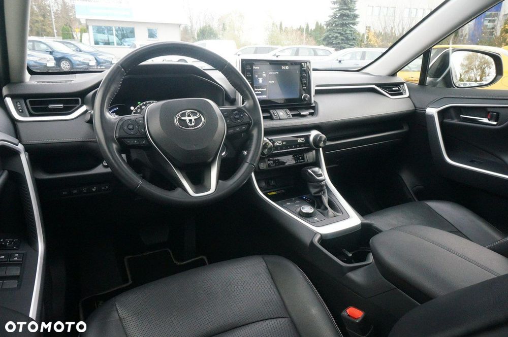 Toyota RAV4 - 16