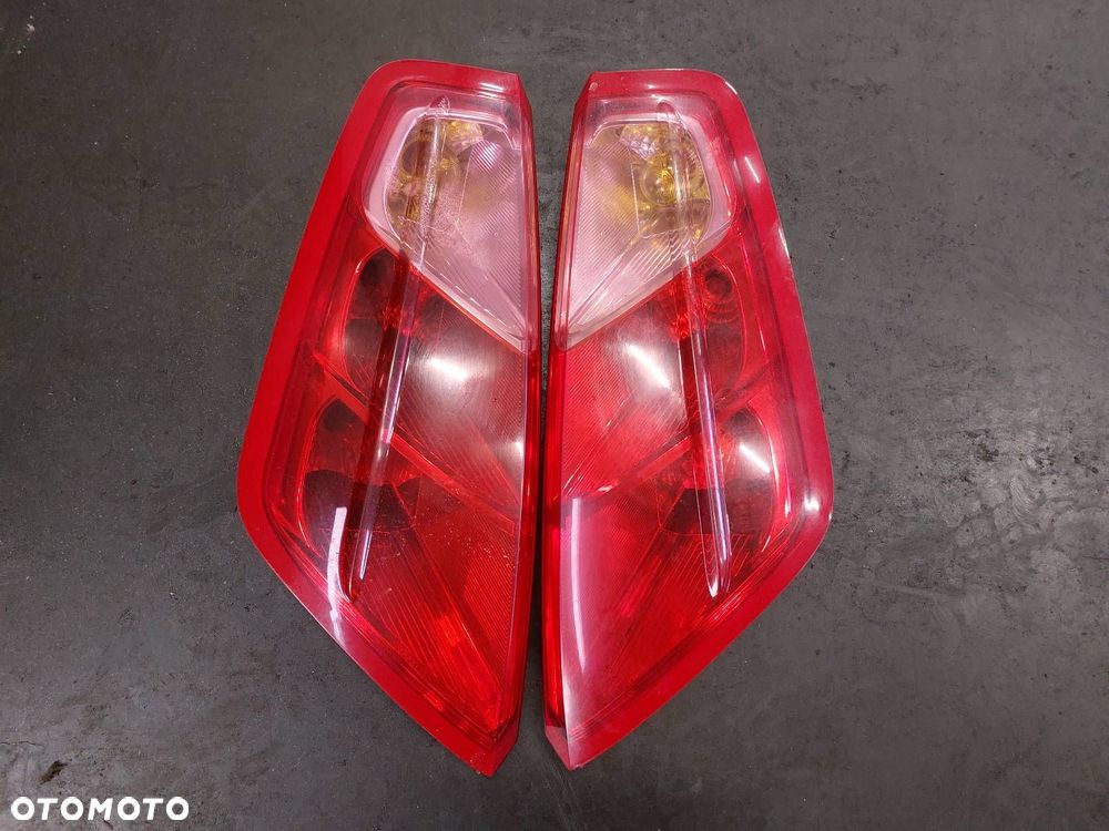 KLAPA BAGAŻNIKA ZDERZAK LAMPY GRANDE PUNTO I 475 - 13