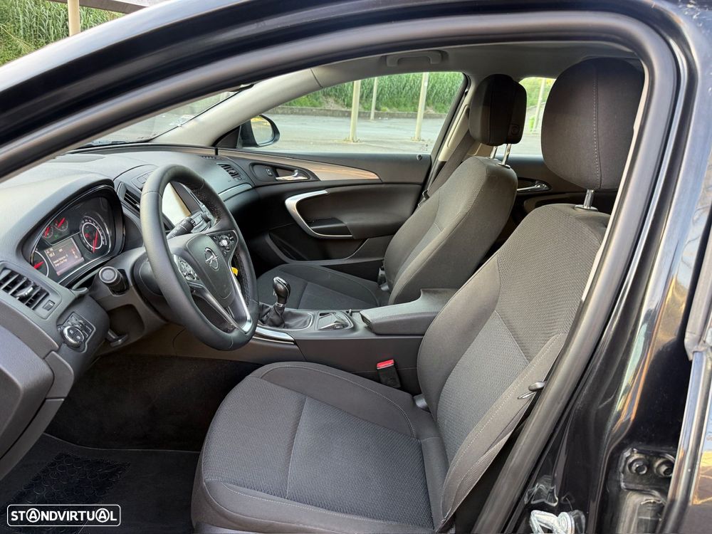 Opel Insignia Sports Tourer - 10
