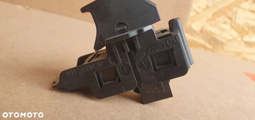 Przełącznik włącznik hamulca ręcznego Opel Insignia A 13271123 - 6