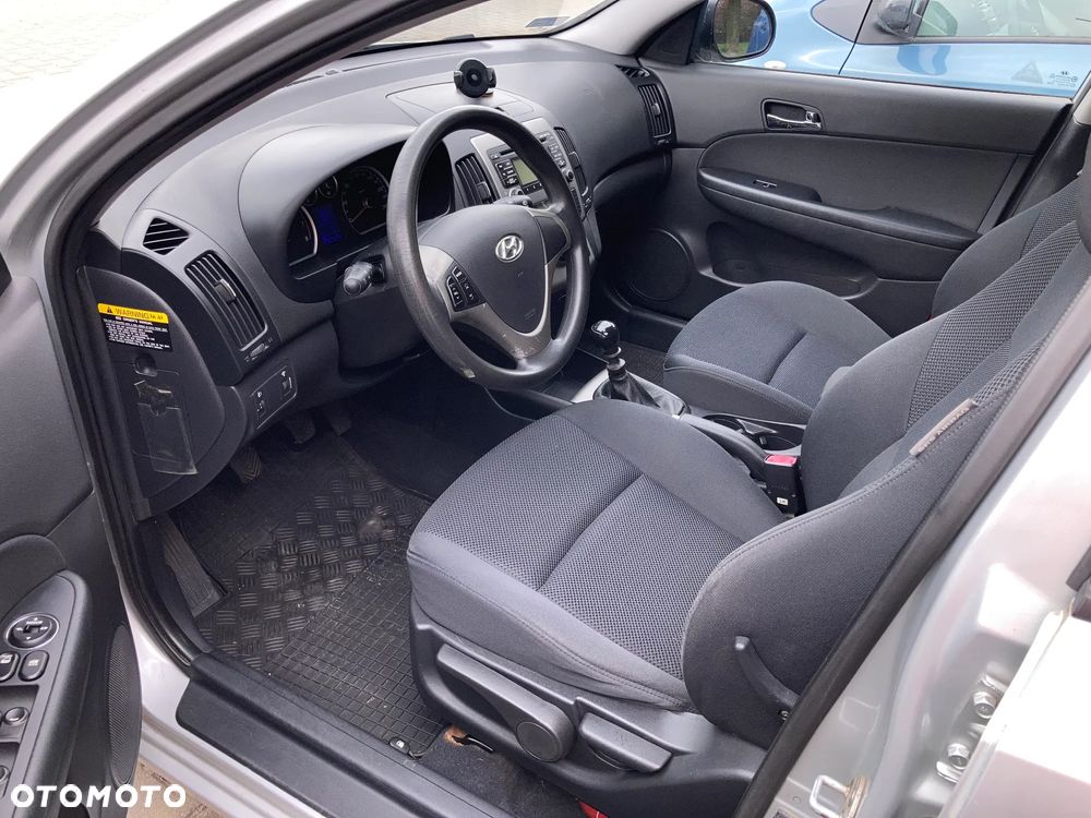 Hyundai i30 1.6 Comfort - 9