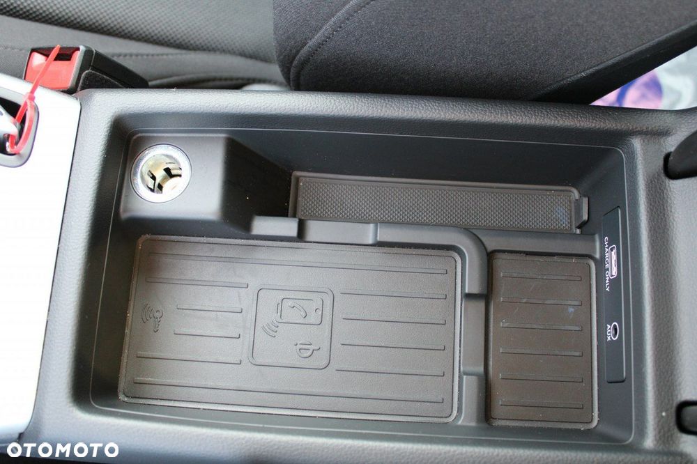 Audi A4 Limousine - 33