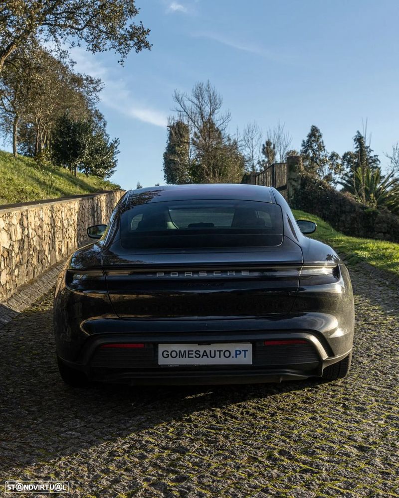 Porsche Taycan 4S - 7