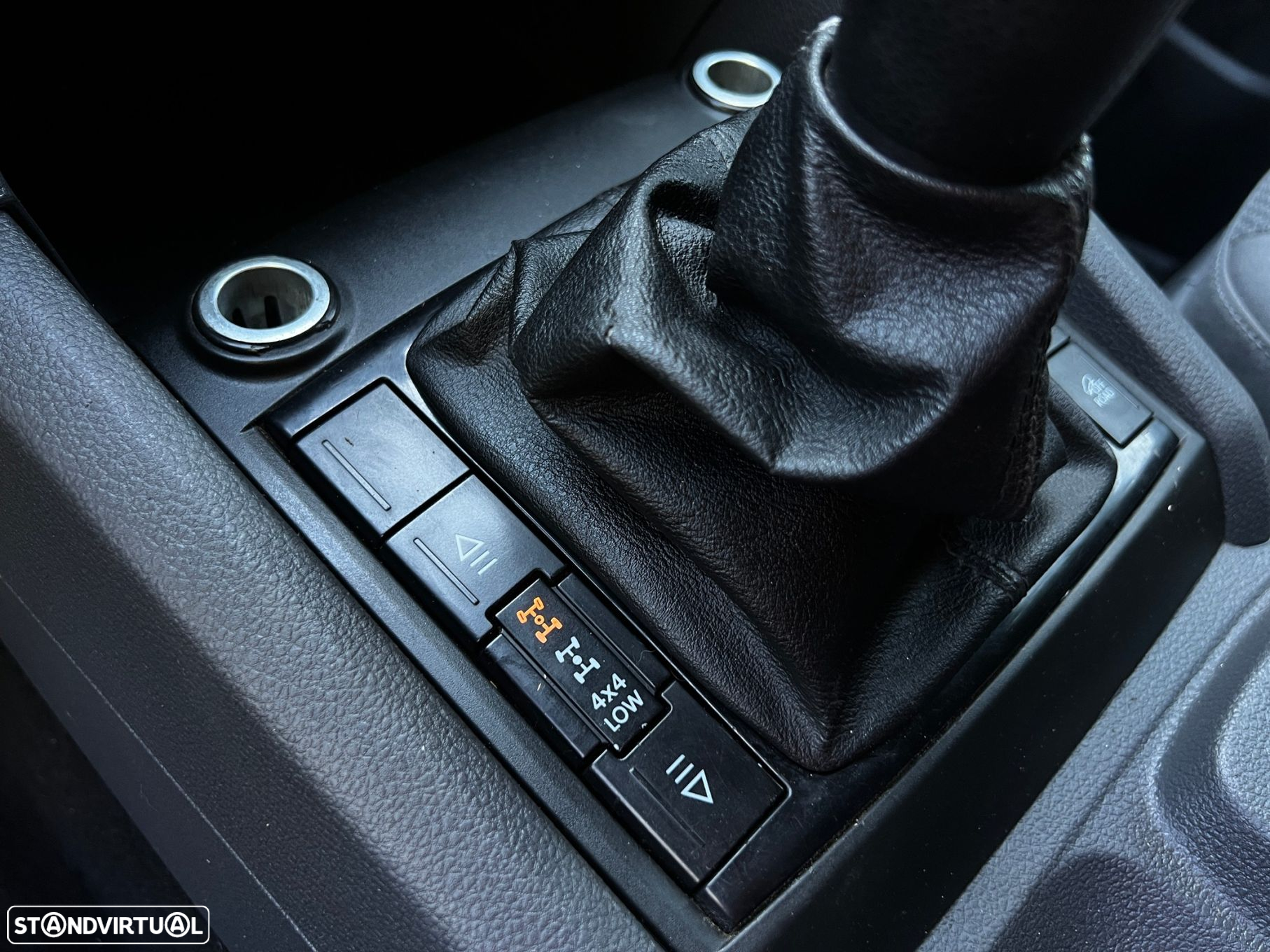 VW Amarok 2.0 BiTDI 4MOTION Trendline - 31