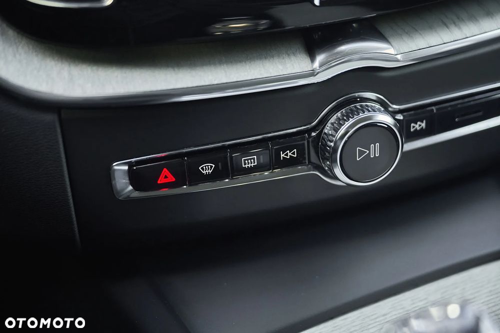 Volvo XC 60 B4 D AWD Inscription - 28