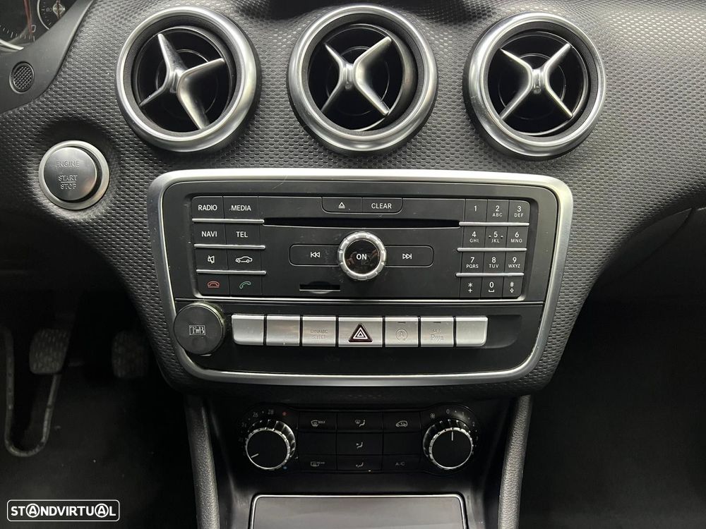 Mercedes-Benz A 180 d AMG Line - 33