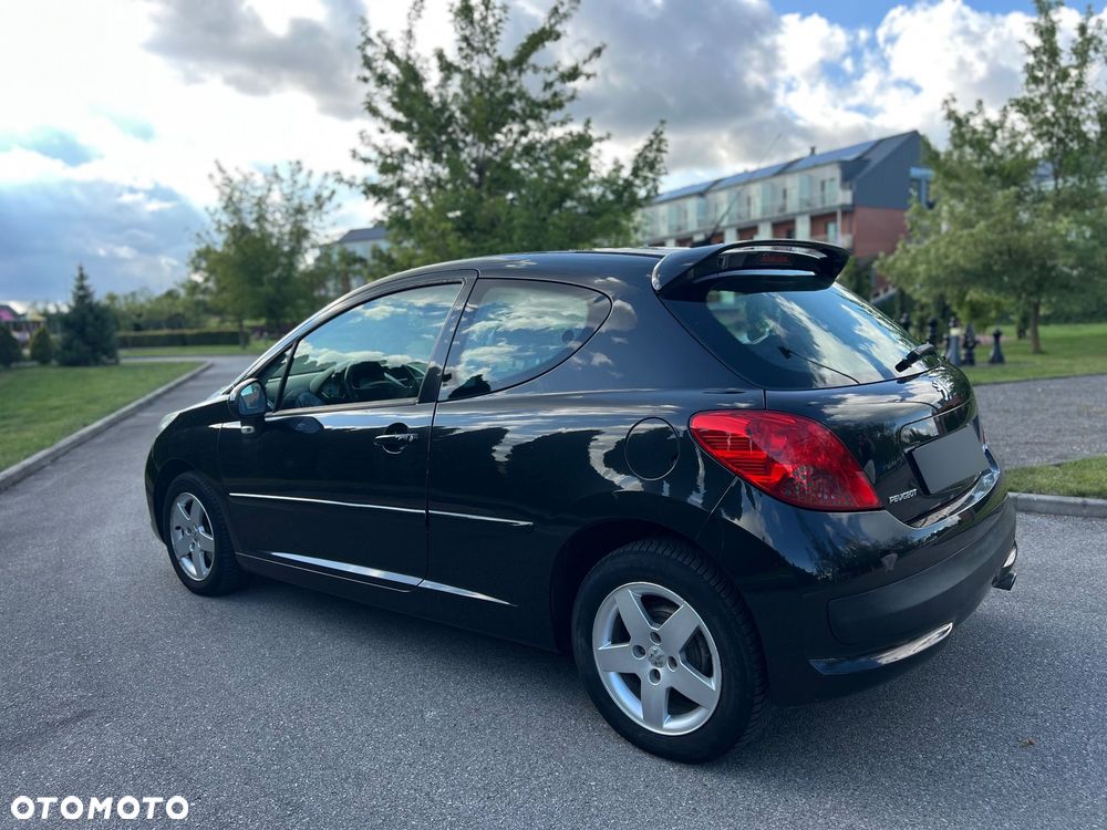 Peugeot 207 - 6