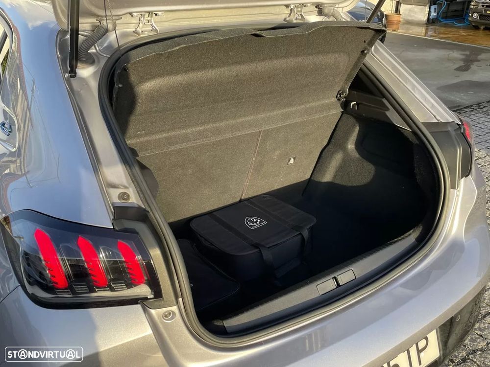 Peugeot e-208 50 kWh GT - 22