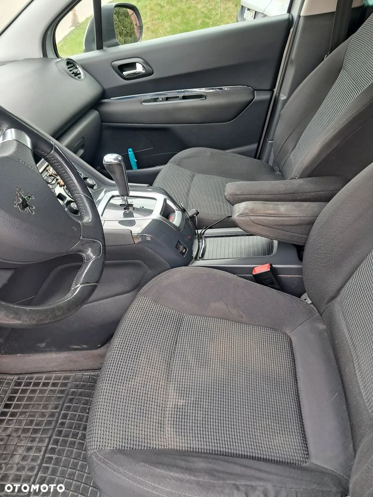 Peugeot 5008 - 8