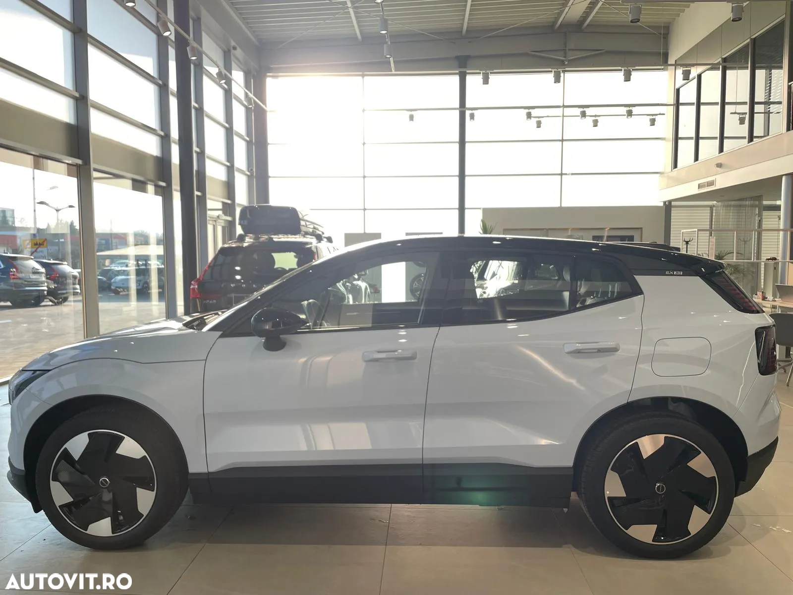 Volvo EX30 Single Motor Extended Range Plus - 10
