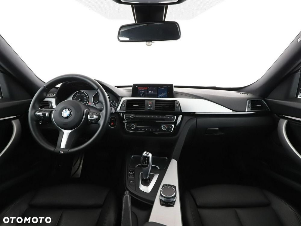 BMW Seria 3 318d M Sport - 16
