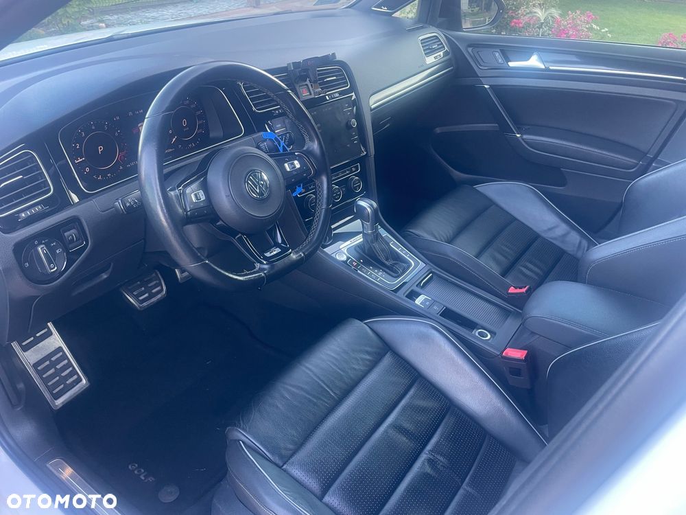 Volkswagen Golf - 14
