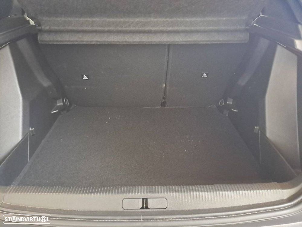 Peugeot 2008 1.2 PureTech Active Pack - 4