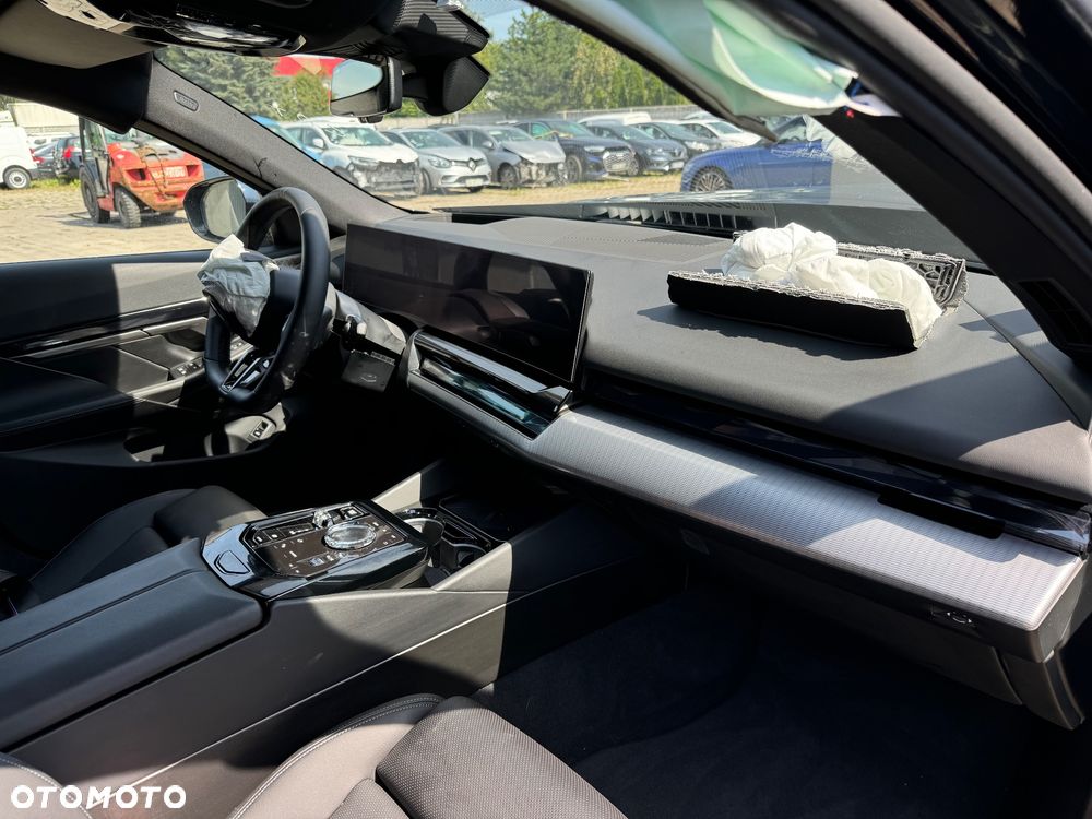 BMW i5 83.9kWh eDrive40 M Sport Edition - 10