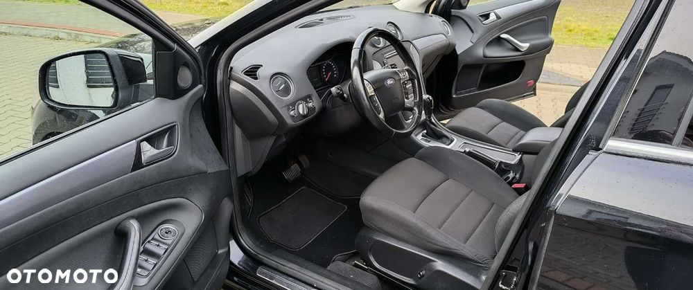 Ford Mondeo SW 2.0 EcoBoost Titanium - 22