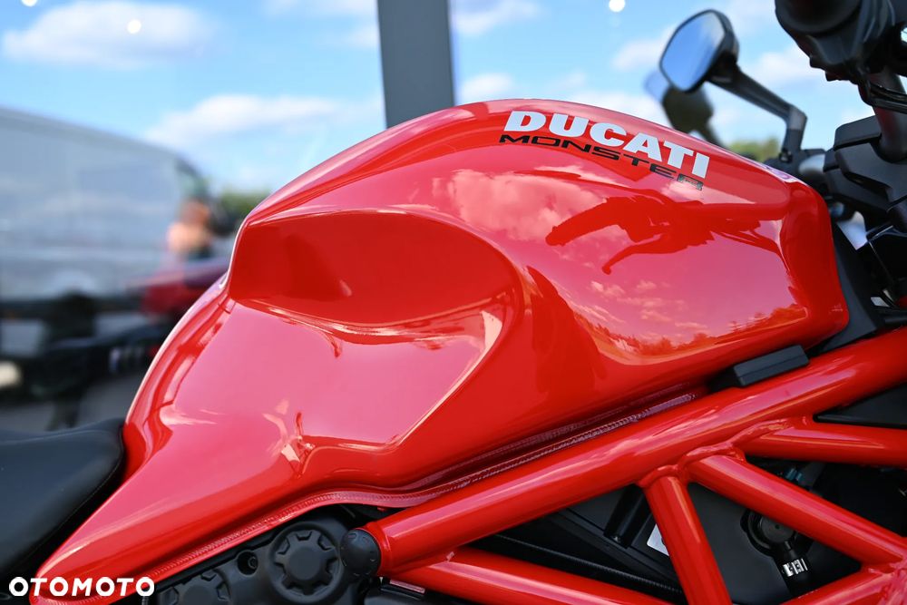 Ducati Monster - 10