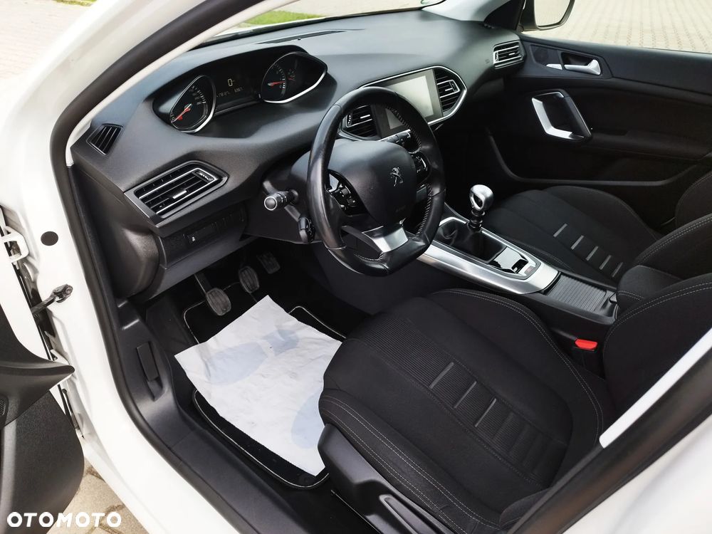 Peugeot 308 1.6 Premium - 19
