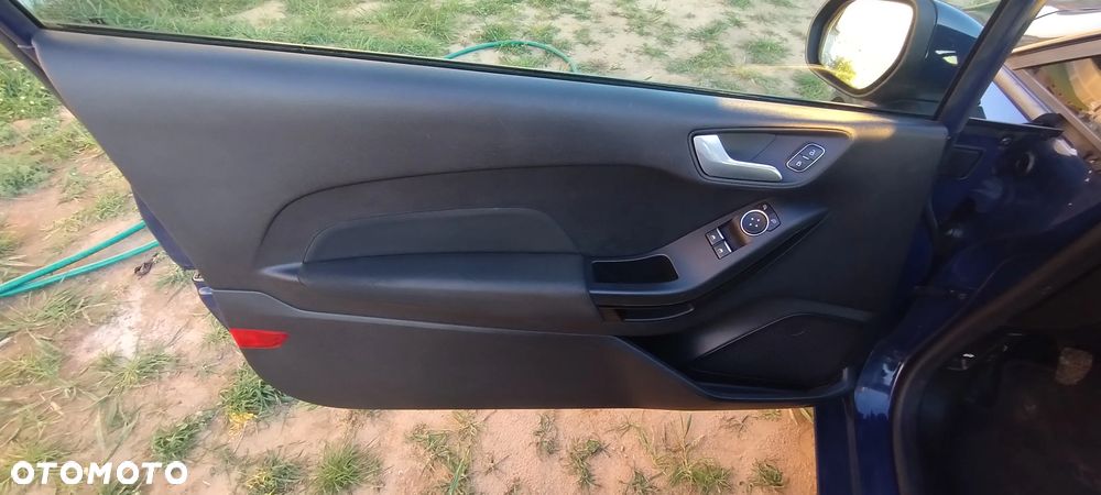 Ford Fiesta 1.1 S&S TREND - 12