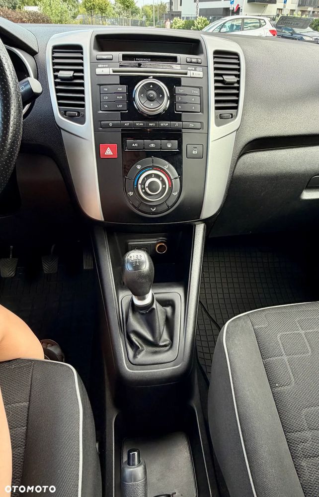 Kia Venga 1.4 L - 8