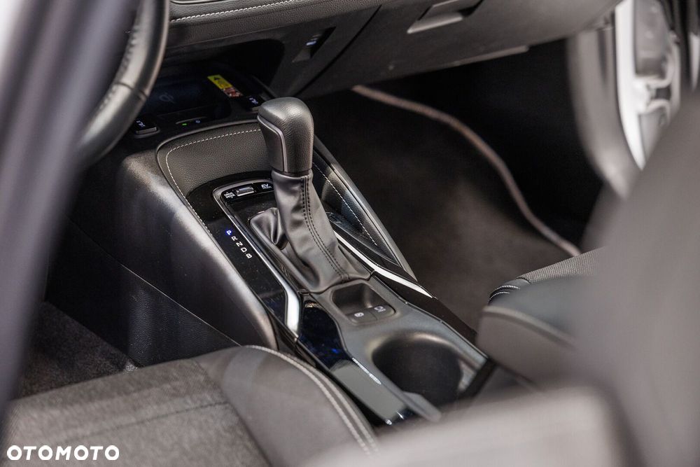 Toyota Corolla 1.8 Hybrid Style - 33