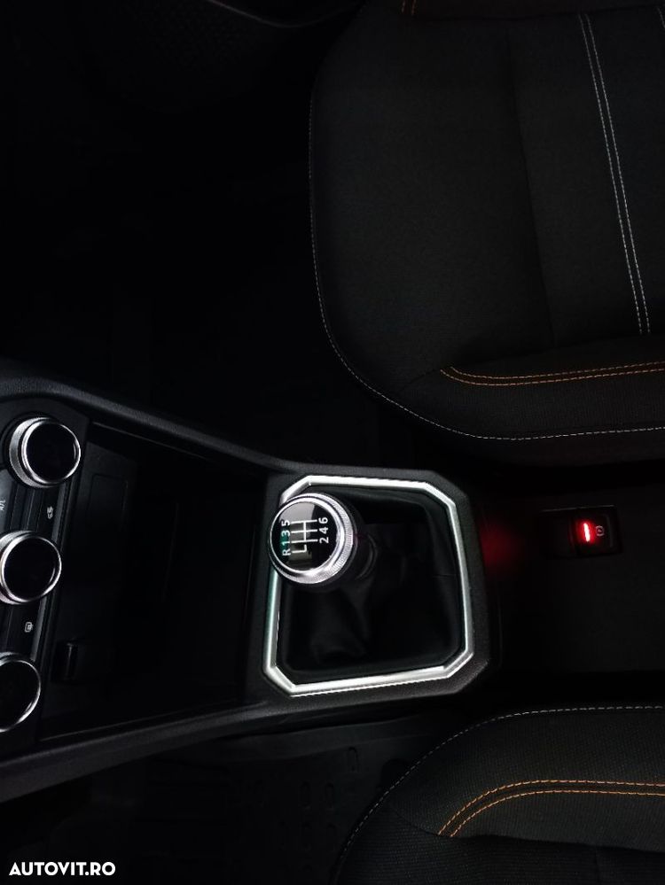 Dacia Sandero Stepway TCe 90 MT6 Comfort - 16