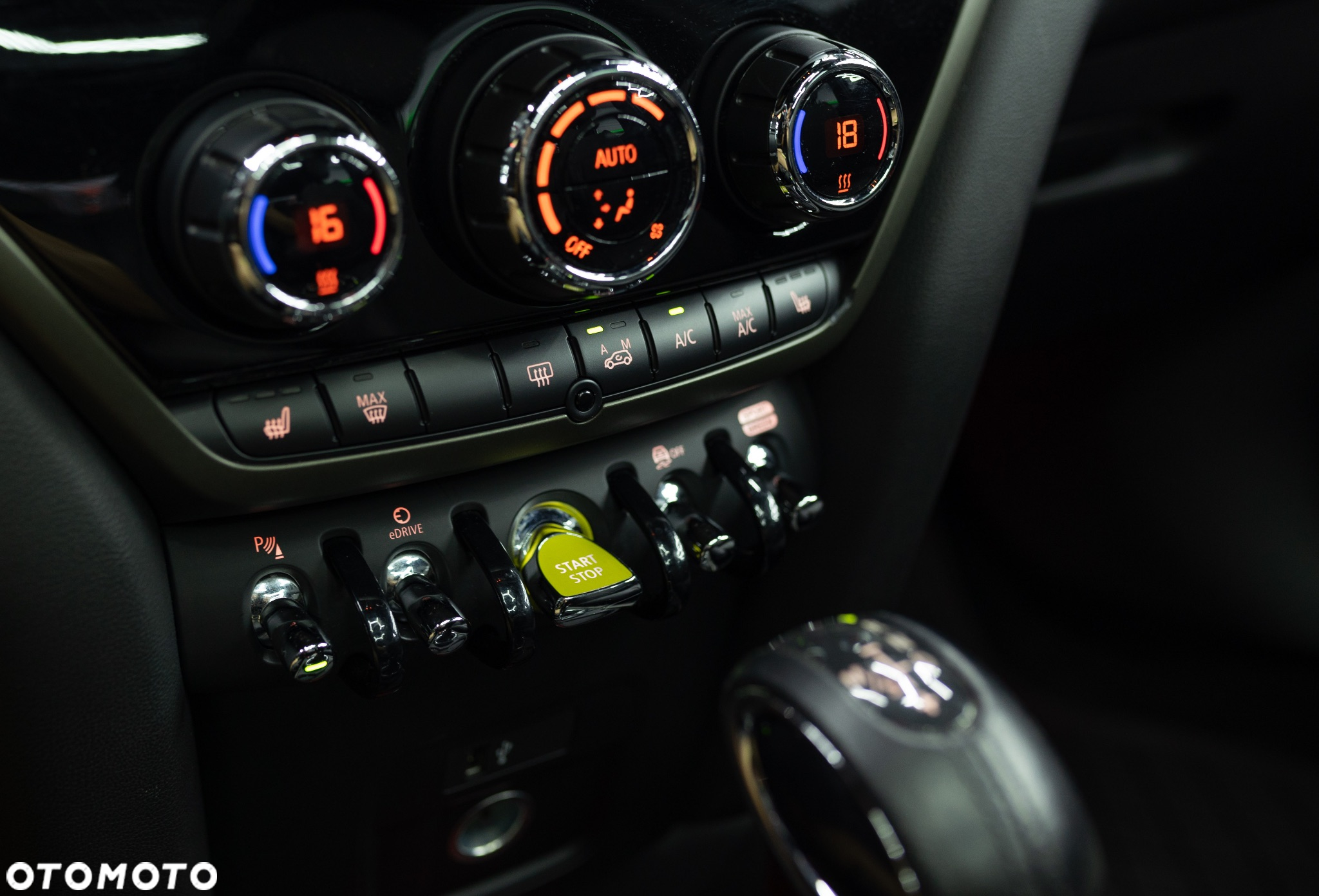 MINI Countryman Cooper SE ALL4 Shadow Edition - 11