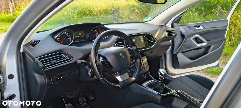 Peugeot 308 - 13