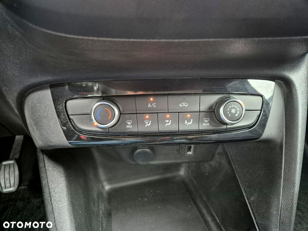 Opel Corsa 1.2 Elegance S&S - 28