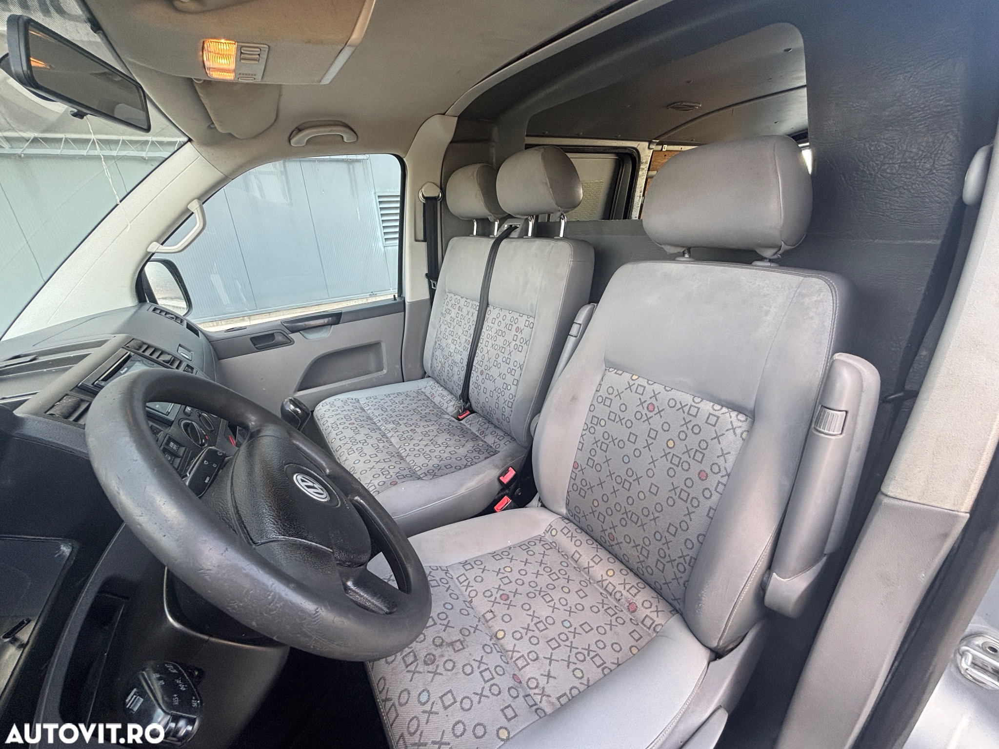 Volkswagen Transporter - 11
