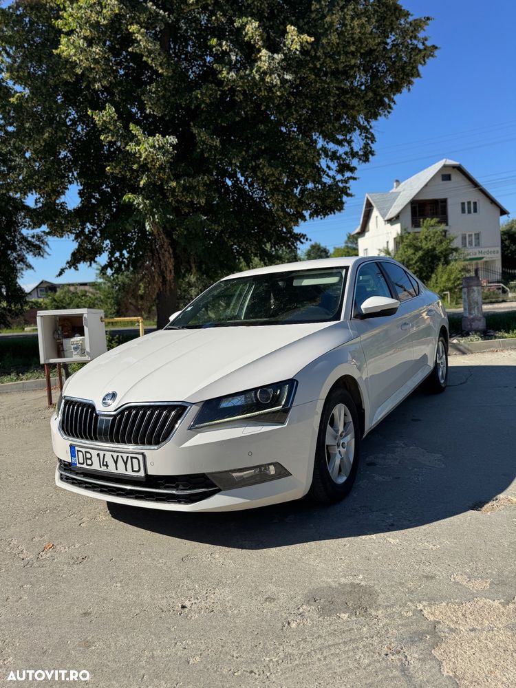Skoda Superb 2.0 TDI Ambition - 1
