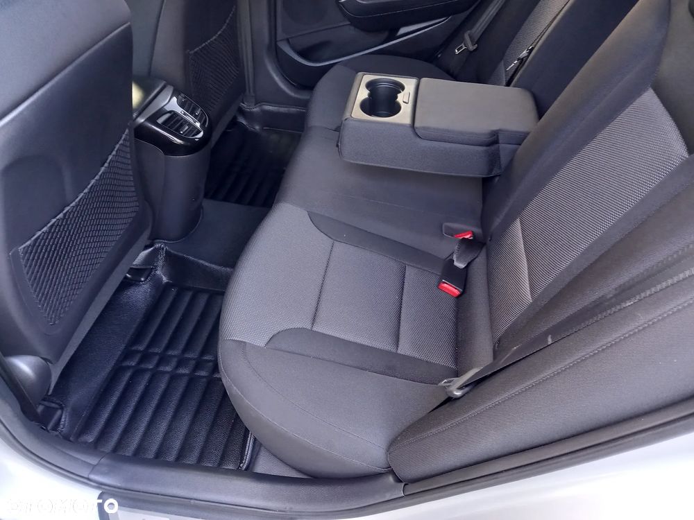 Hyundai i40 Kombi 2.0 Automatik Premium - 19