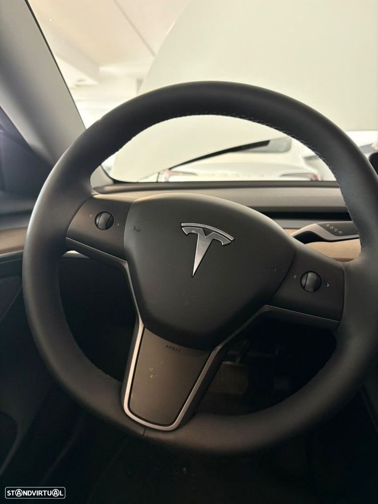 Tesla Model 3 Long Range Tração Traseira - 16