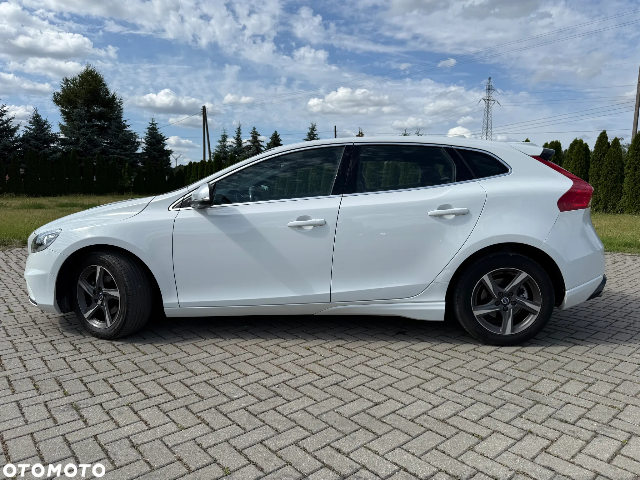 Volvo V40 D2 Drive-E R-Design Kinetic - 12