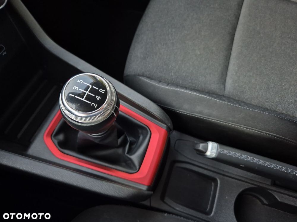 Renault Clio - 22