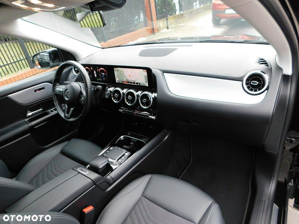 Mercedes-Benz GLA - 7