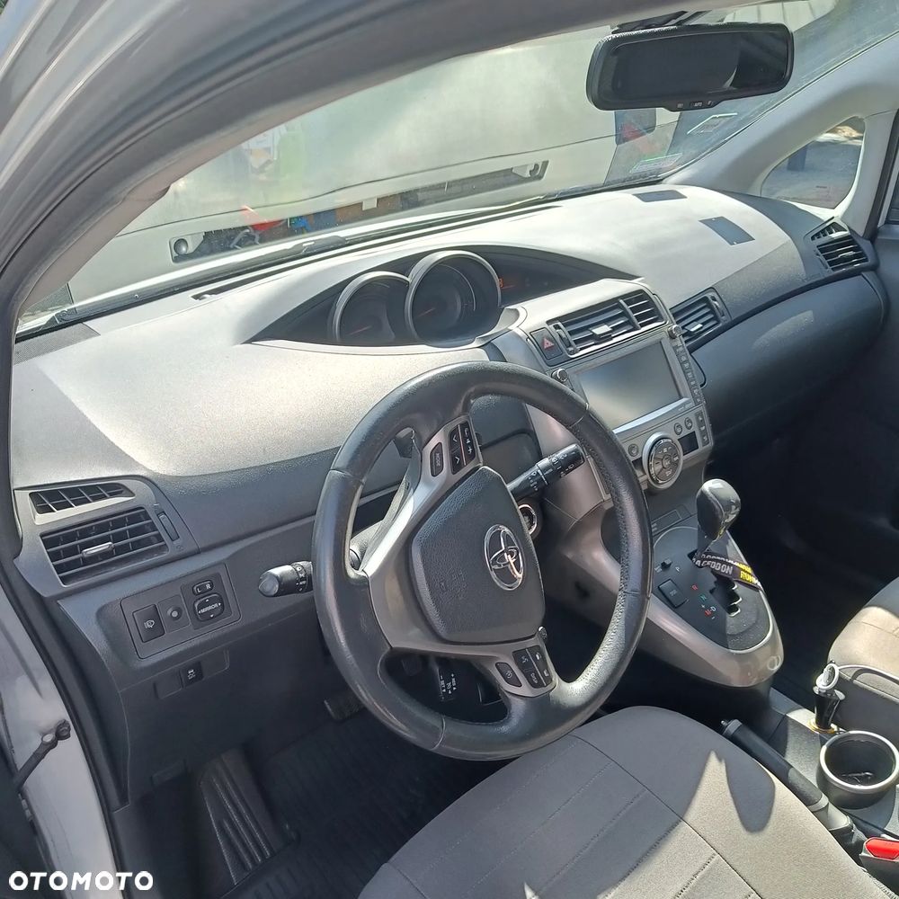 Toyota Verso 2.2 D-CAT Prestige 7os - 17