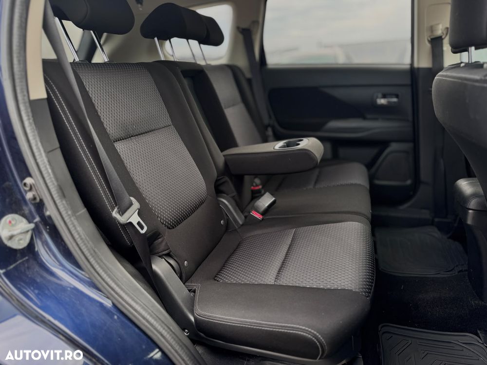 Mitsubishi Outlander 2.2 Litre DI-D AWD Instyle - 12