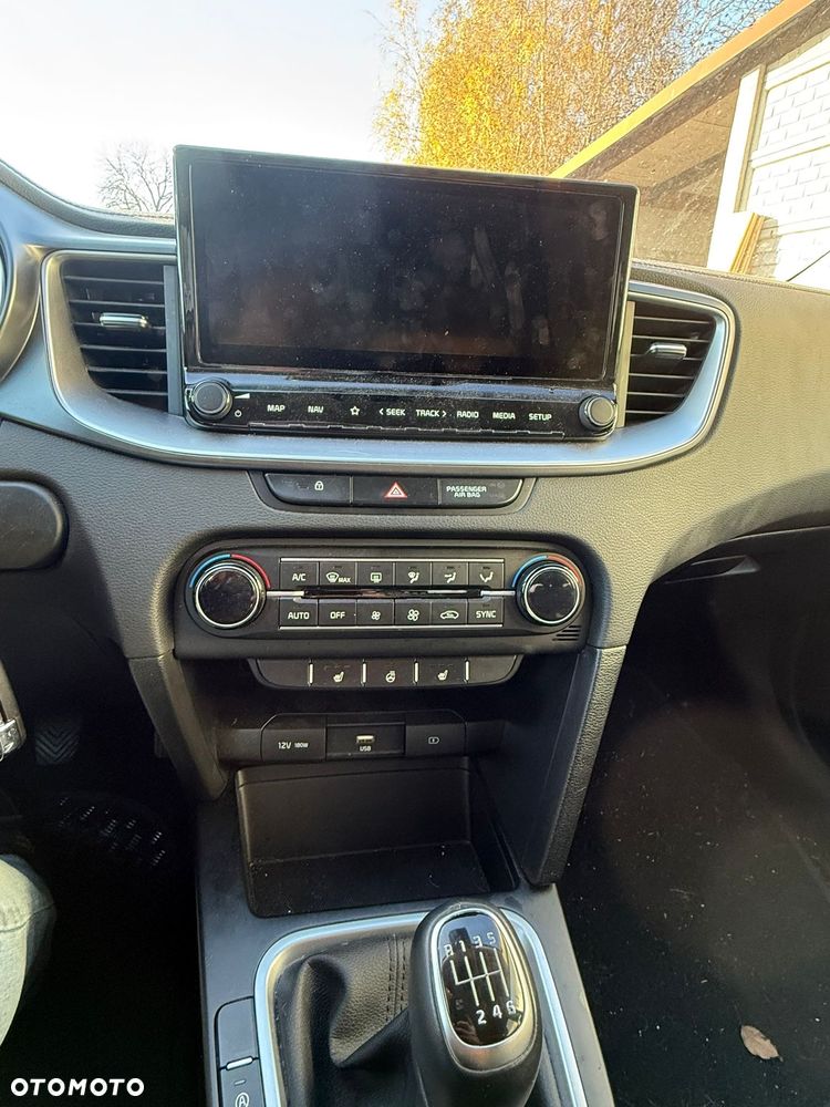 Kia Ceed 1.5 T-GDI MHEV L Business Line - 7