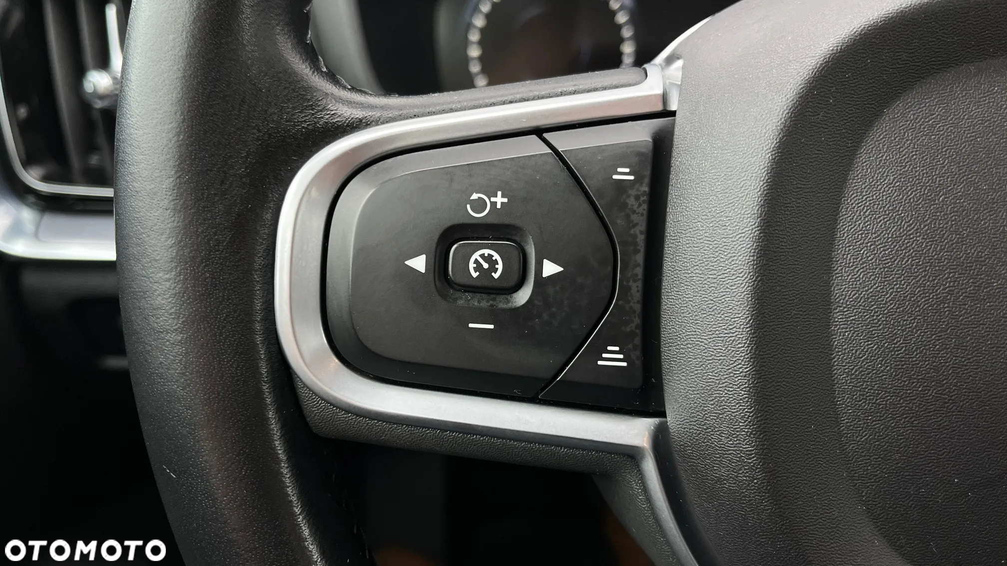 Volvo V60 D3 AWD Momentum - 12