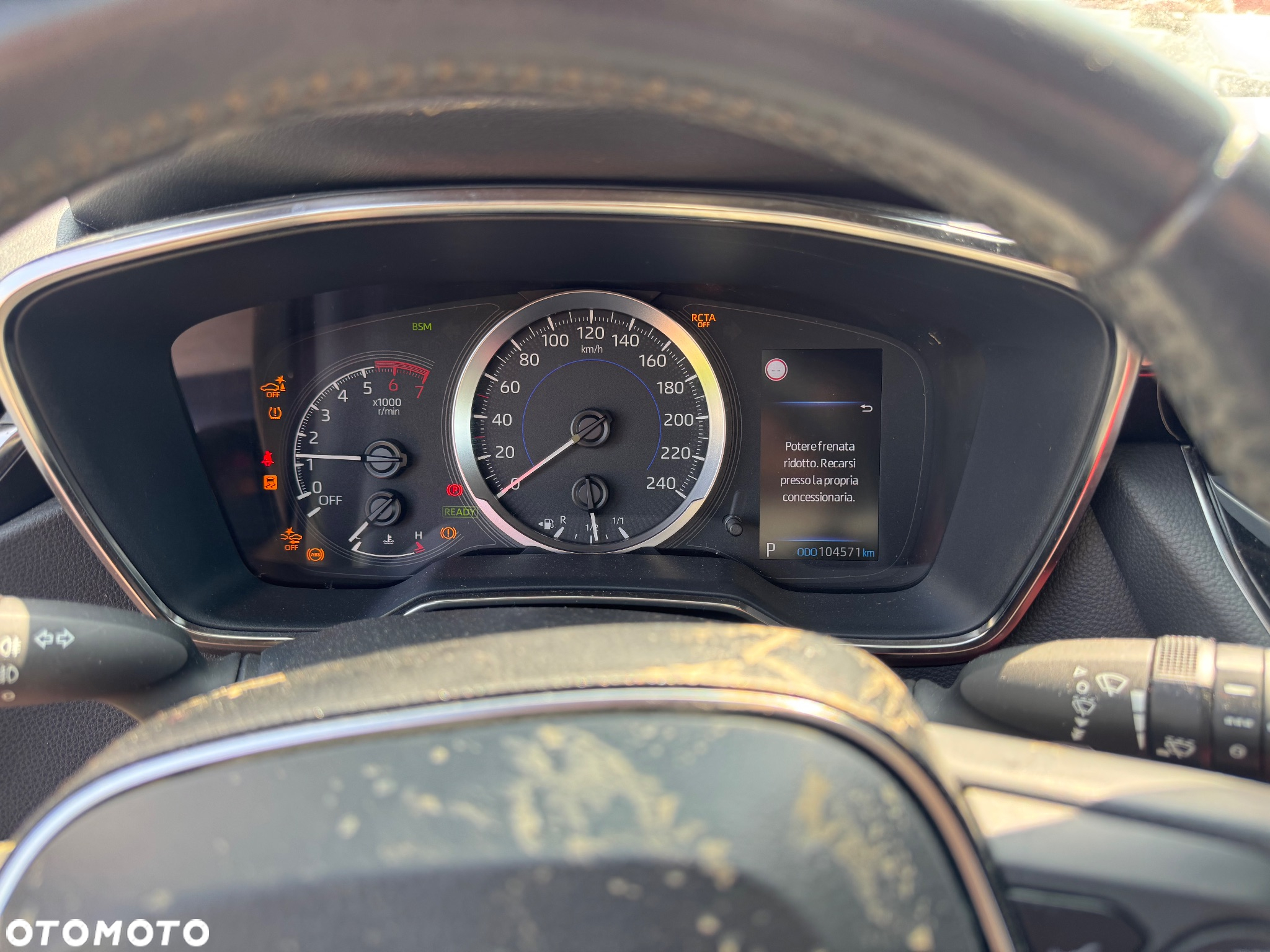Toyota Corolla 1.8 Hybrid - 18