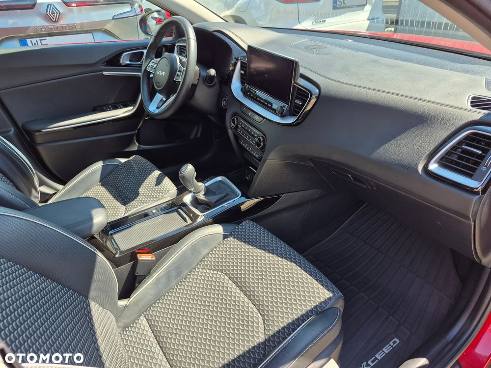 Kia XCeed 1.5 T-GDI Business Line - 18