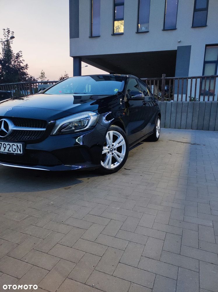 Mercedes-Benz Klasa A 180 7G-DCT - 3